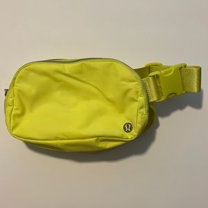 Lululemon hip sack